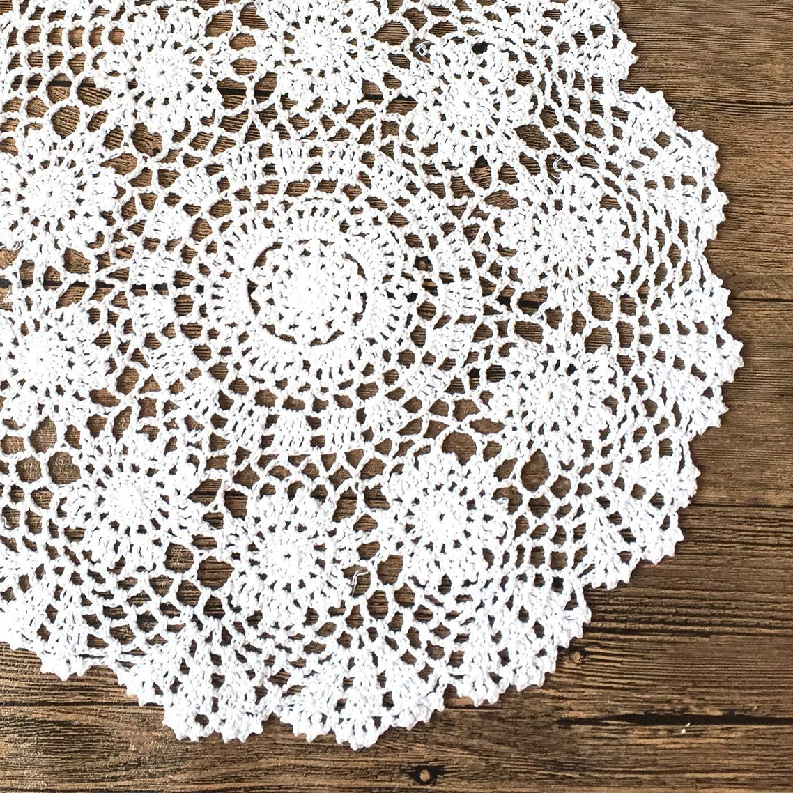 20" Doilies
