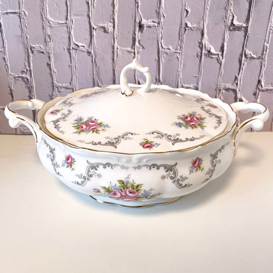 Tranquility Covered Serving Dish 10.5"